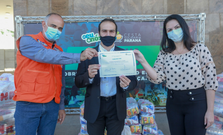 A edição 2021 da campanha Cesta Solidária Paraná, encerrada na terça-feira (06), conseguiu arrecadar mais de 200 toneladas de alimentos. . Foto: Valdelino Pontes