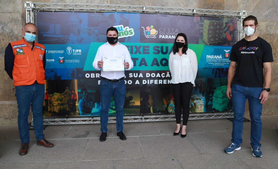 A edição 2021 da campanha Cesta Solidária Paraná, encerrada na terça-feira (06), conseguiu arrecadar mais de 200 toneladas de alimentos. . Foto: Valdelino Pontes