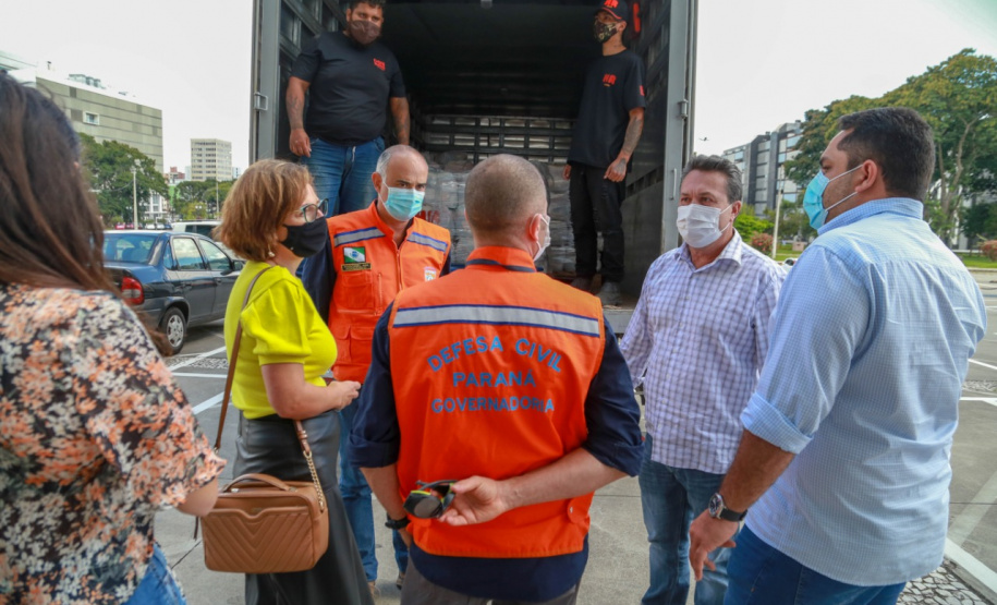 A edição 2021 da campanha Cesta Solidária Paraná, encerrada na terça-feira (06), conseguiu arrecadar mais de 200 toneladas de alimentos. . Foto: Valdelino Pontes
