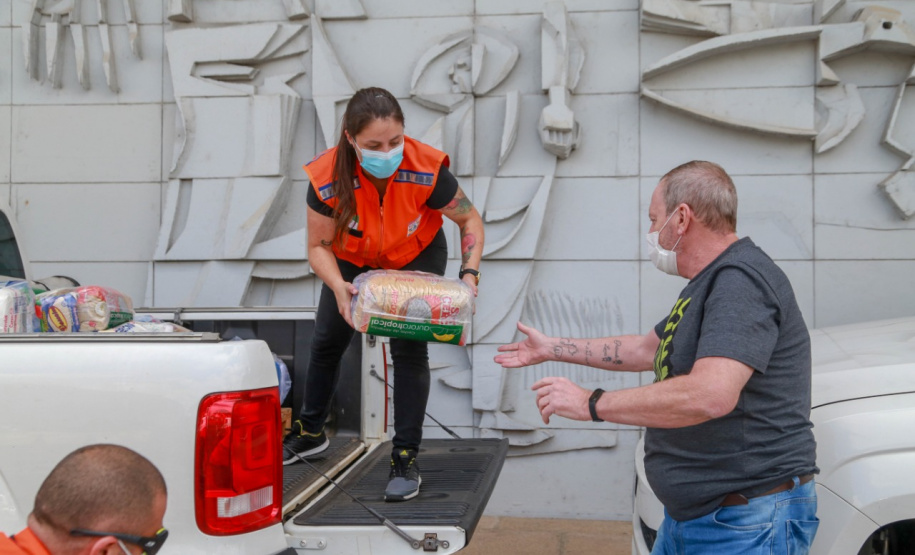 A edição 2021 da campanha Cesta Solidária Paraná, encerrada na terça-feira (06), conseguiu arrecadar mais de 200 toneladas de alimentos. . Foto: Valdelino Pontes