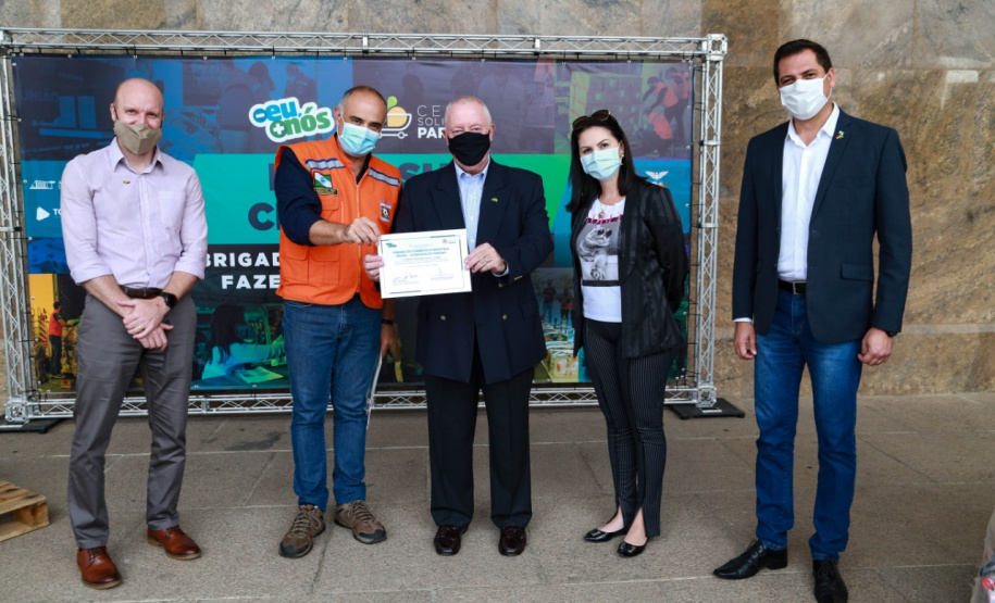 A edição 2021 da campanha Cesta Solidária Paraná, encerrada na terça-feira (06), conseguiu arrecadar mais de 200 toneladas de alimentos. . Foto: Valdelino Pontes