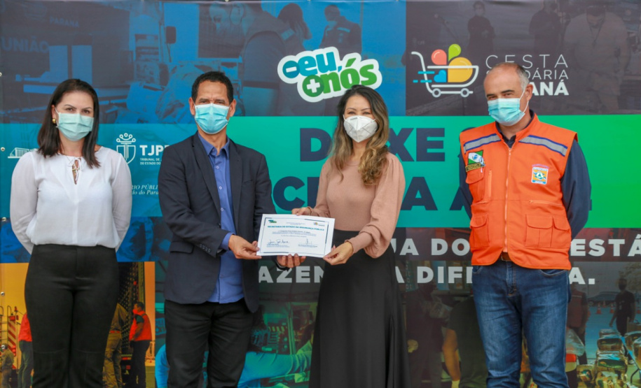 A edição 2021 da campanha Cesta Solidária Paraná, encerrada na terça-feira (06), conseguiu arrecadar mais de 200 toneladas de alimentos. . Foto: Valdelino Pontes