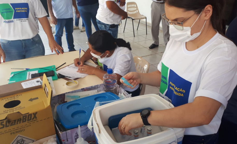 Vacinação contra a Covid-19 em Goioerê.
