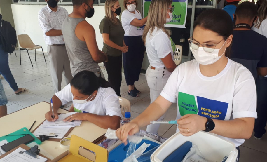 Vacinação contra a Covid-19 em Goioerê.