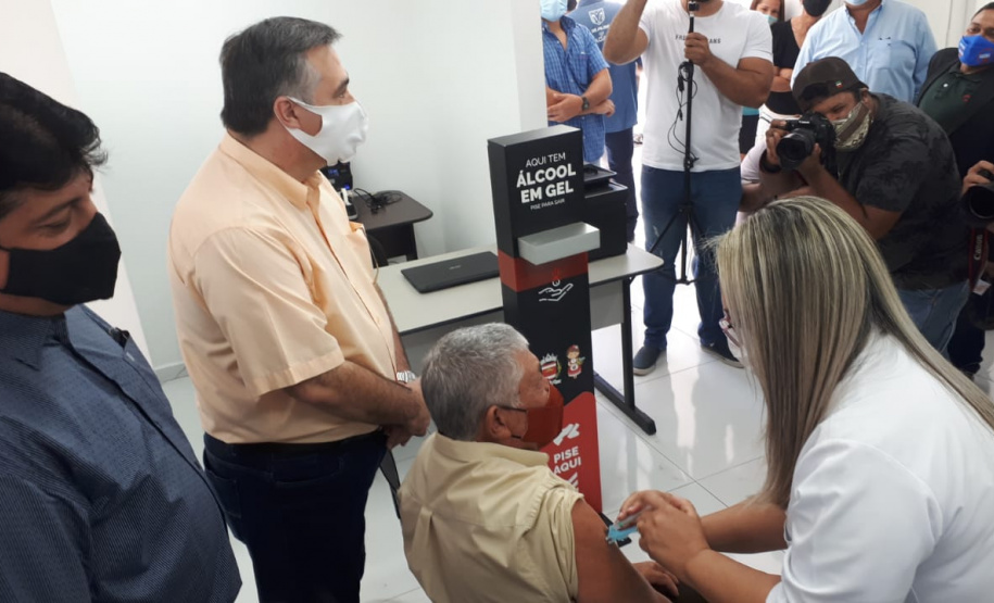 Vacinação contra a Covid-19 em Sertaneja. Foto:SESA