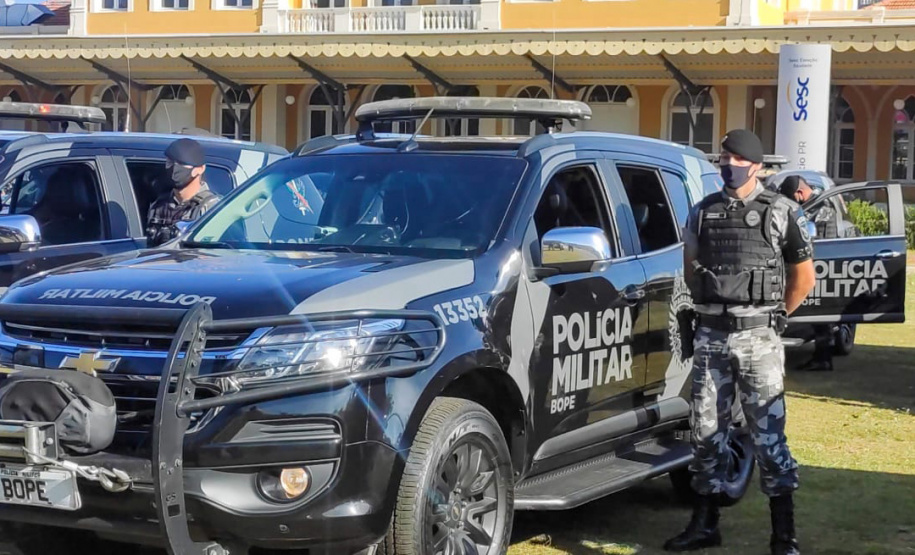 A semana começou com uma grande Operação da Polícia Militar nos Campos Gerais do estado para inibir crimes violentos contra o patrimônio e homicídios. Trata-se de uma malha de recobrimento em relação ao efetivo já existente na região. As equipes do Batalhão de Operações Especiais (BOPE) estarão empenhadas nos próximos 15 dias desenvolvendo abordagens, fiscalização e intensificação de policiamento preventivo em todo o estado. - Ponta Grossa, 12/04/2021 - Foto: Divulgação SESP