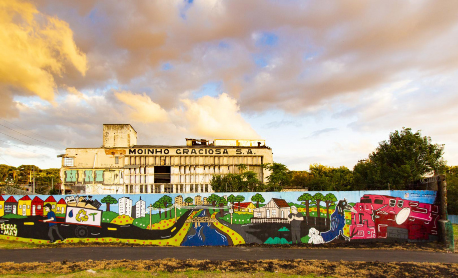 Revitalizadas, margens do rio Juvevê ganham arte e cor em obra da Sanepar - Curitiba, 12/04/2021 - Foto: André Thiago