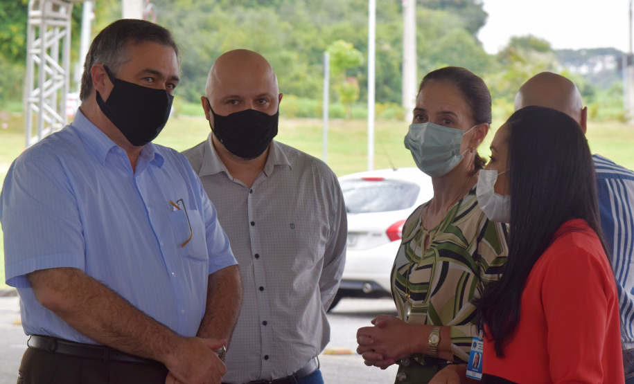 O Paraná iniciou a campanha nacional de vacinação contra a influenza nesta segunda-feira (12). A meta é imunizar contra a gripe pelo menos 90% do público-alvo, estimado em 4,4 milhões de pessoas. - Curitiba, 12/04/2021 - Foto: Américo Antonio/SESA