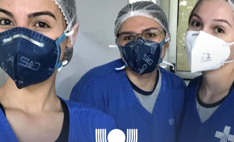 Para possibilitar novamente a conexão entre pacientes e familiares, o projeto "Humanização à assistência dos pacientes hospitalizados com covid-19, no Hospital Municipal de Foz do Iguaçu", está em atividade desde a última semana e promove visita virtual entre pacientes hospitalizados com COVID-19 e seus familiares