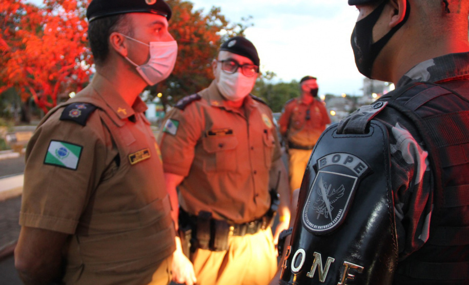 As equipes policiais atuantes pela Operação Pronta Resposta III iniciaram nesta terça-feira (13/04) os trabalhos de policiamento ostensivo e intensificação de ações preventivas na área do 2º Batalhão de Polícia Militar (2º BPM). - Jacarezinho, 14/04/2021 - Foto: PMPR/SESP-PR
