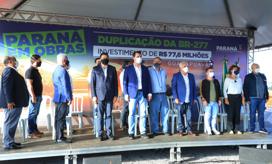 O governador Carlos Massa Ratinho Junior esteve nesta quarta-feira (14) em Guarapuava, na região Central do Estado, para vistoriar as obras de duplicação da BR-277 que cruza o perímetro urbano da cidade. Foto: José Fernando Ogura/AEN