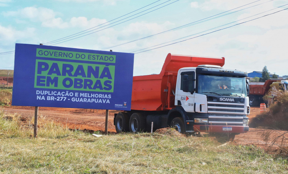 O governador Carlos Massa Ratinho Junior esteve nesta quarta-feira (14) em Guarapuava, na região Central do Estado, para vistoriar as obras de duplicação da BR-277 que cruza o perímetro urbano da cidade. Foto: José Fernando Ogura/AEN