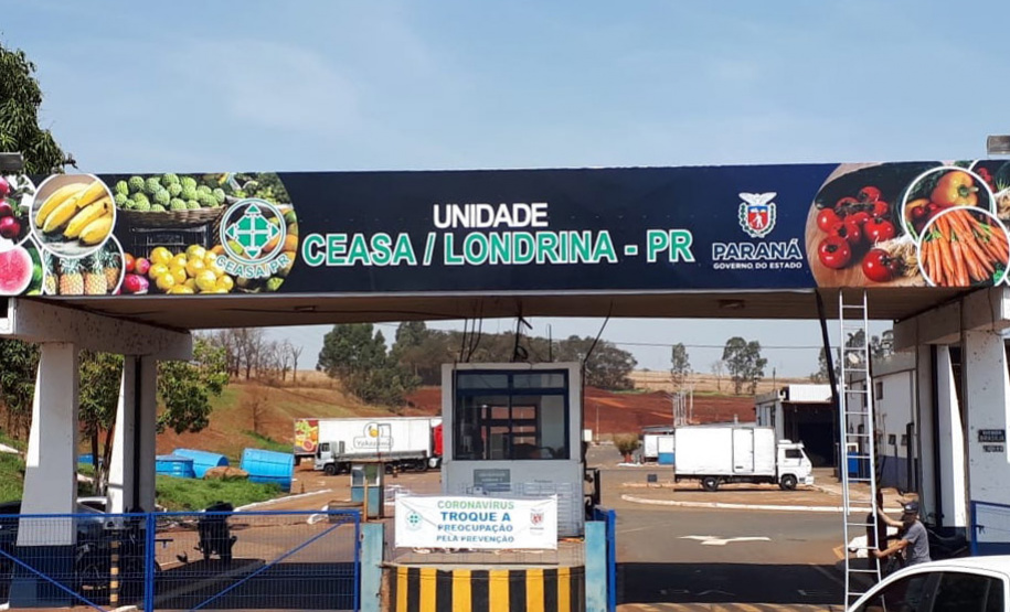 Ceasa Londrina realiza na madrugada desta sexta-feira (16), a partir das 4 horas da manhã, uma ação para doação de hortigranjeiros por parte dos agricultores e permissionários atacadistas da unidade. - foto: Divulgação CEASA Londrina