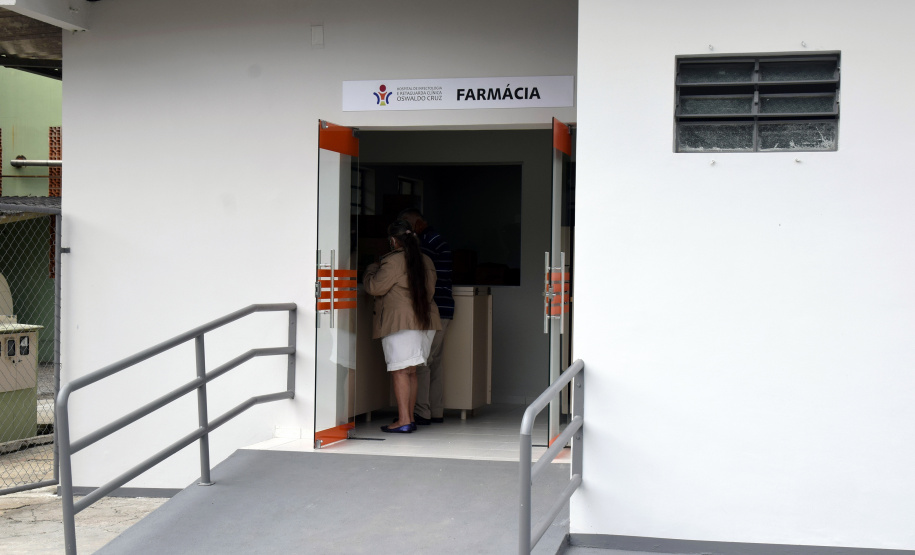 Hospital Oswaldo Cruz inaugura nova farmácia e otimiza espaço para futuras ampliações de leitos  -  Curitiba, 15/04/2021  -  Foto: Américo Antonio/SESA