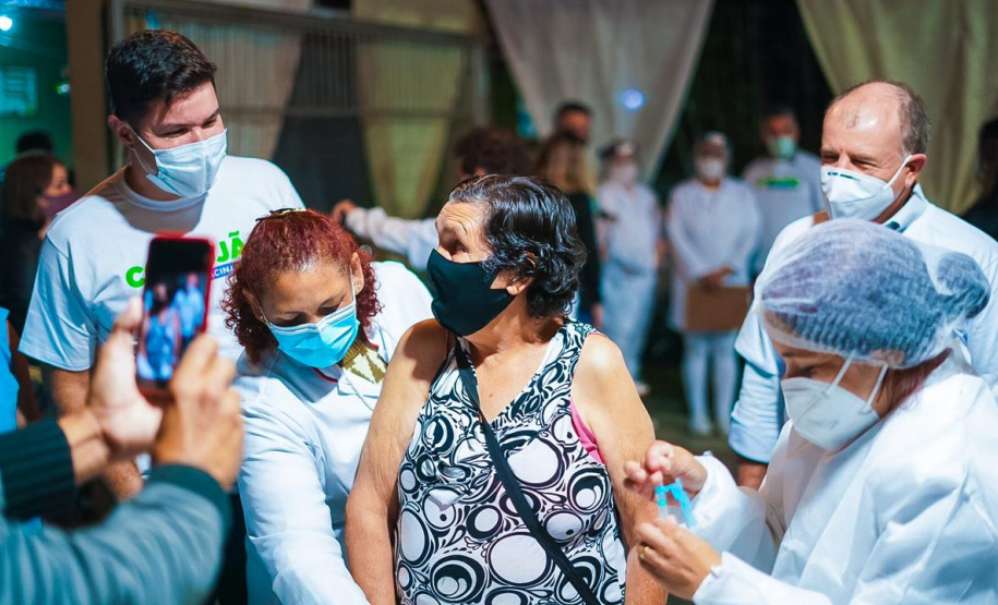 Corujão da Vacinação em Piraquara. Foto: Guilherme Flores/Casa Civil