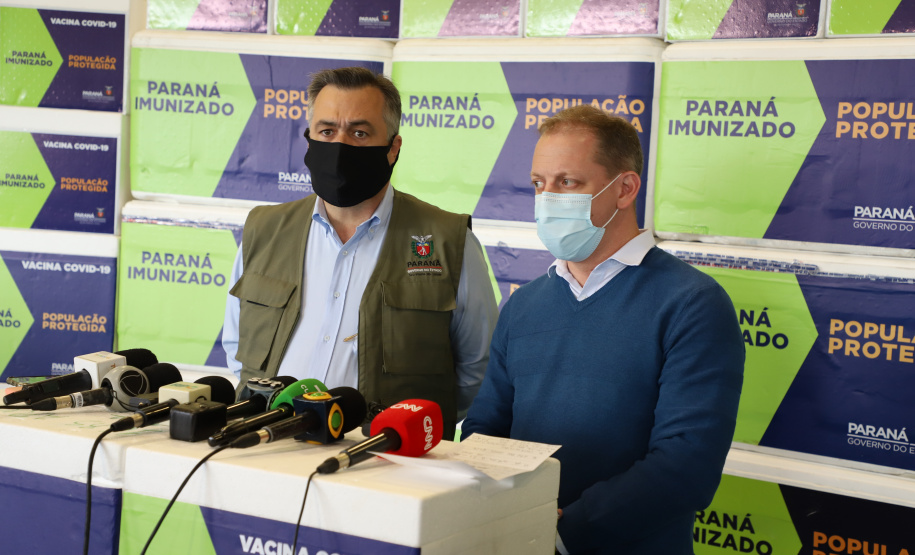 VACINAS ? Os medicamentos foram distribuídos às 22 Regionais de Saúde do Estado juntamente das 363.340 doses do 13º lote de vacinas contra Covid-19 e de 292.800 doses de vacina contra Influenza. - Curitiba, 16/04/2021 - Foto: Ari Dias/AEN