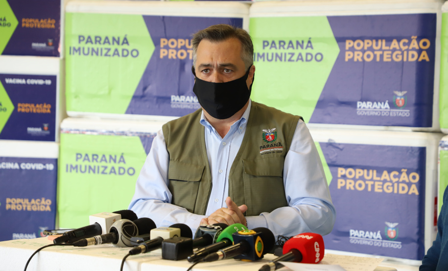 VACINAS ? Os medicamentos foram distribuídos às 22 Regionais de Saúde do Estado juntamente das 363.340 doses do 13º lote de vacinas contra Covid-19 e de 292.800 doses de vacina contra Influenza. - Curitiba, 16/04/2021 - Foto: Ari Dias/AEN