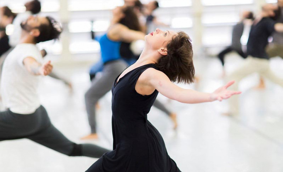 O Balé Teatro Guaíra inicia na próxima semana (23/04) oficinas virtuais abertas para profissionais e estudantes de dança. As aulas acontecem às sextas-feiras, a partir das 13 horas, para até 100 pessoas. Não é necessário fazer inscrição prévia. -  Curitiba, 16/04/2021  -  foto: divulgação Teatro Guaíra