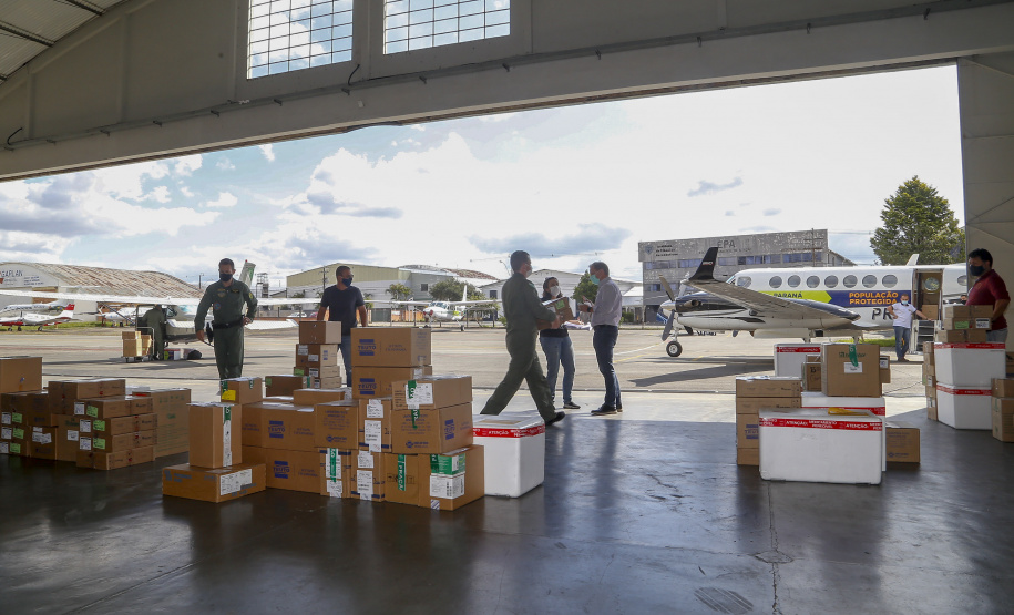Paraná envia maior quantitativo de insumos em 24h desde o início da pandemia - Curitiba, 17/04/2021 -
Foto Gilson Abreu/Arquivo AEN