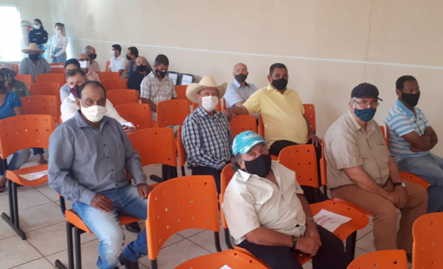 GODOY MOREIRA - Neste sábado (17), o secretário estadual da Saúde, Beto Preto acompanhou a vacinação nos municípios de Godoy Moreira, São João do Ivaí, Lunardelli, Jardim Alegre e Lidianópoilis. -Godoy Moreira, 17/04/2021 - Foto: SESA