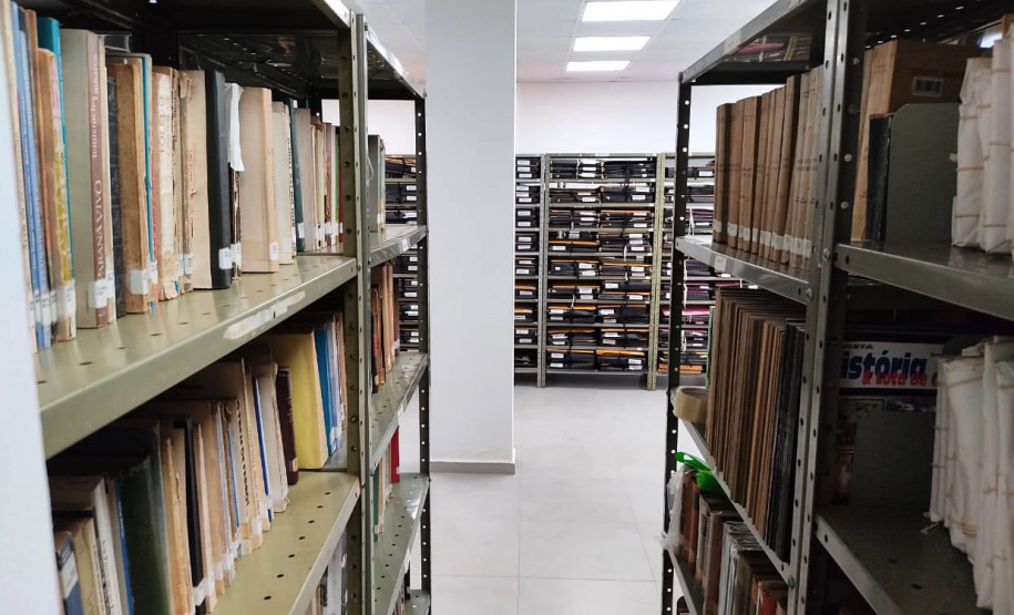 A Fundação Araucária criou um Programa de Preservação Documental da Memória e do Fomento à Pesquisa, com o objetivo de implantar um conjunto de ações voltadas à higienização, catalogação e digitalização do acervo dos arquivos da instituição produzidos entre os anos de 2000 a 2020. - Foto: Fundação Araucária