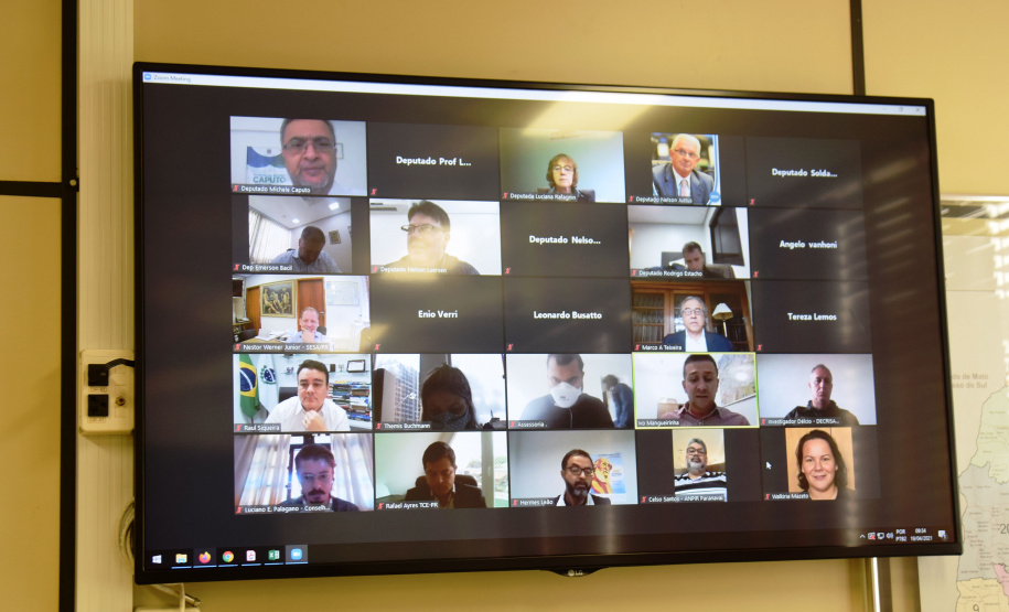 As ações de combate à Covid-19 foram apresentadas pela Secretaria de Estado da Saúde (Sesa) nesta segunda-feira (19) em reunião da Frente Parlamentar do Coronavírus da Assembleia Legislativa do Paraná (Alep). Na foto, o diretor-geral da Sesa, Nestor Werner Junior. - Curitiba, 19/04/2021  -  Foto: Américo Antonio/SESA