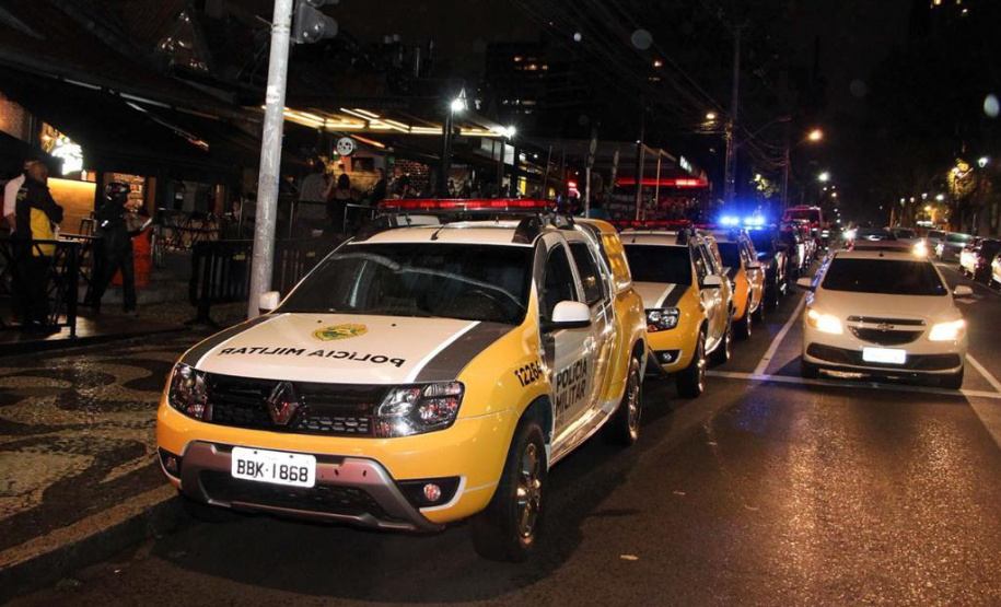 As operações da Ação Integrada de Fiscalização Urbana (AIFU) do último final de semana, voltadas ao cumprimento das medidas sanitárias de prevenção ao coronavírus, resultaram em 28 estabelecimentos comerciais fiscalizados e, destes, 15 fechados