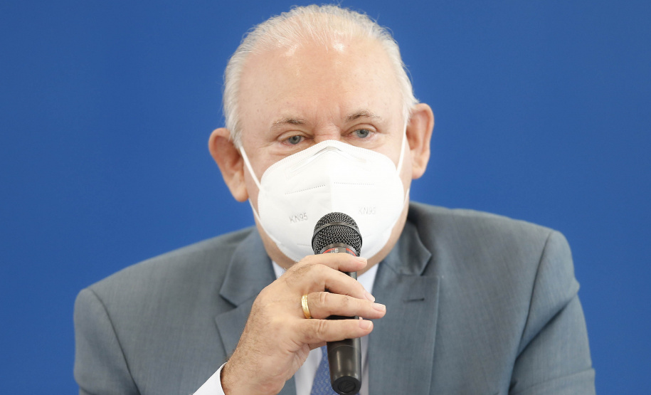 O Governo do Estado lançou nesta terça-feira (20) um novo pacote social voltado para ajudar as famílias mais vulneráveis do Paraná. Serão R$ 109 milhões divididos em seis ações como forma de amenizar o impacto da pandemia da Covid-19 no dia a dia dos cidadãos. O programa foi apresentado pelo governador Carlos Massa Ratinho Junior aos deputados estaduais em encontro virtual. Foto: Jonathan Campos/AEM