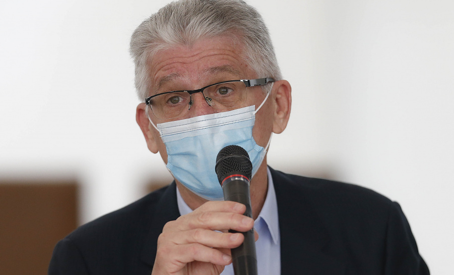 O Governo do Estado lançou nesta terça-feira (20) um novo pacote social voltado para ajudar as famílias mais vulneráveis do Paraná. Serão R$ 109 milhões divididos em seis ações como forma de amenizar o impacto da pandemia da Covid-19 no dia a dia dos cidadãos. O programa foi apresentado pelo governador Carlos Massa Ratinho Junior aos deputados estaduais em encontro virtual. Foto: Jonathan Campos/AEM