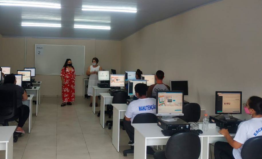 A Secretaria de Segurança Pública, por meio do Departamento Penitenciário do Paraná (Depen), viabilizou de janeiro de 2020 a março de 2021 cursos de qualificação profissional para milhares de internos do sistema prisional do Estado. Neste período, mais de três mil presos se inscreveram e 1.074 concluíram os cursos. -  Curitiba, 20/04/2021  -  Foto: Depen/PR