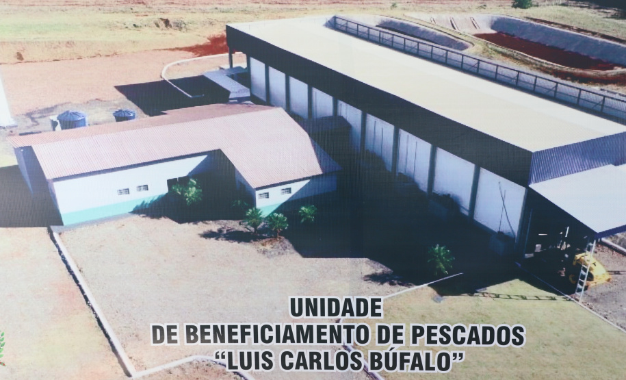 O governador Carlos Massa Ratingo Junior participou nesta quinta-feira (22) da entrega de um novo frigorífico para abate e processamento de peixes em Alvorada do Sul, no Norte Pioneiro.  -  Alvorada do Sul, 22/04/2021  -  Foto: Ari Dias/AEN