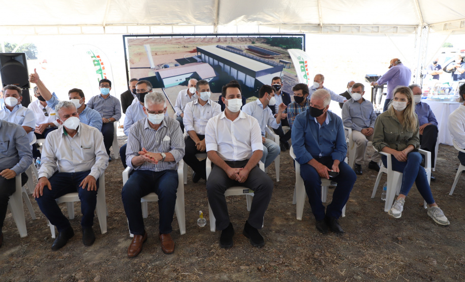 O governador Carlos Massa Ratingo Junior participou nesta quinta-feira (22) da entrega de um novo frigorífico para abate e processamento de peixes em Alvorada do Sul, no Norte Pioneiro.  -  Alvorada do Sul, 22/04/2021  -  Foto: Ari Dias/AEN