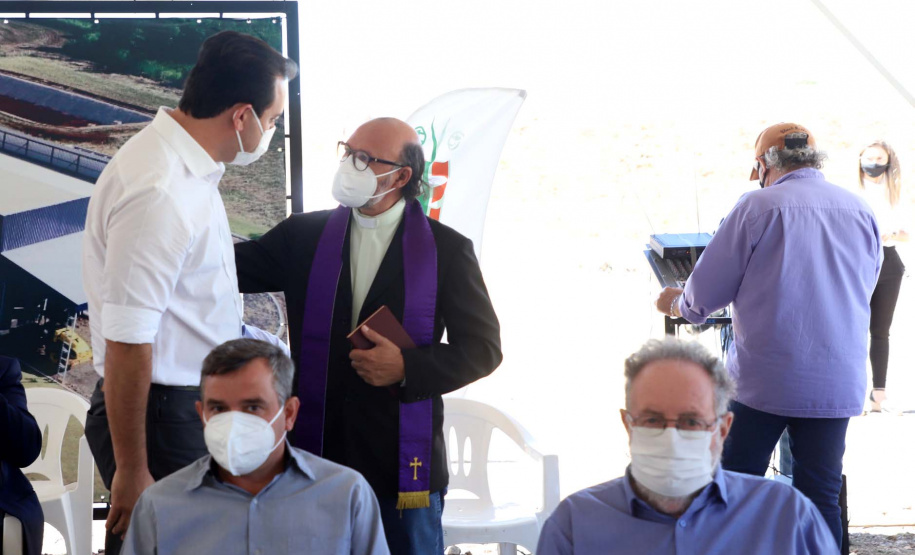 O governador Carlos Massa Ratingo Junior participou nesta quinta-feira (22) da entrega de um novo frigorífico para abate e processamento de peixes em Alvorada do Sul, no Norte Pioneiro.  -  Alvorada do Sul, 22/04/2021  -  Foto: Ari Dias/AEN