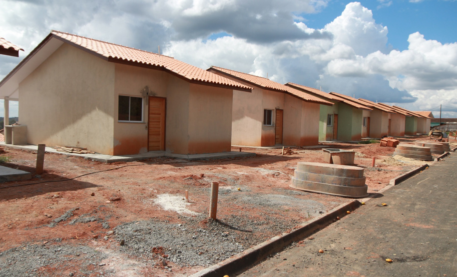 Famílias interessadas em adquirir uma das 25 novas moradias do programa Casa Fácil Paraná, construídas pelo Governo do Estado em Prudentópolis, têm até 30 de abril para se inscreverem no processo seletivo. Podem participar da seleção pessoas com renda familiar mensal de um a seis salários mínimos e que não possuem casa própria, a partir da inscrição no site cohapar.pr.gov.br/cadastro. (Foto: Alessandro Vieira / AEN)