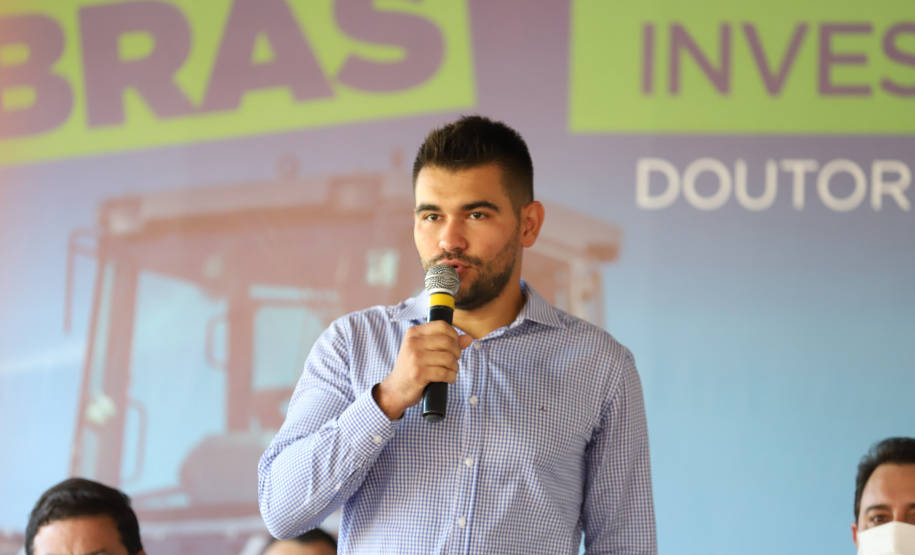 PR323 Dr Camargo O governador Carlos Massa Ratinho Junior lanca a pedra fundamental das obras de duplicação da PR-323 entre Doutor Camargo e o Rio Ivaí, nesta quinta-feira (22) . Prefeito de Dr Camargo, Edilen Xavier, - Mineiro 22/04/2021 - Foto: Geraldo Bubniak/AEN