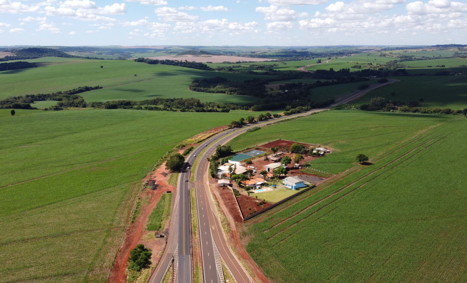 A duplicação se soma ao trecho praticamente concluído entre Paiçandu e Doutor Camargo.Foto: Jonathan Campos/AEN
