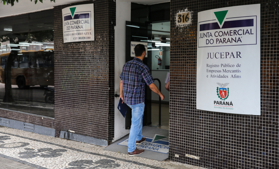 Jucepar Junta Comercial do Paraná. 10/01/2020 - Foto: Geraldo Bubniak/AEN