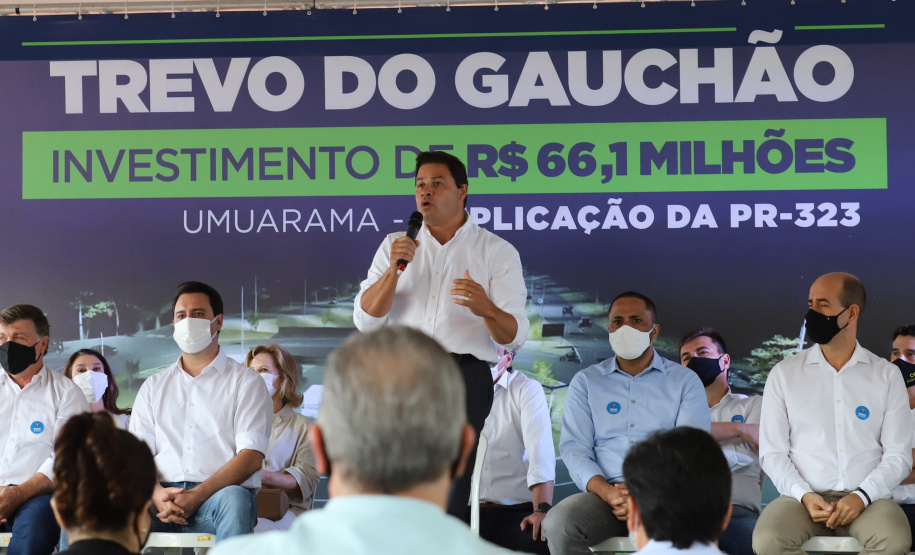 Trevo Gauchao O governador Carlos Massa Ratinho Junior lança nesta sexta-feira (23) a pedra fundamental das obras de modernização do Trevo Gauchão e da duplicação da PR-323 no perímetro urbano de Umuarama. O investimento é de R$ 66,1 milhões. 23/04/2021 - Foto: Geraldo Bubniak/AEN
