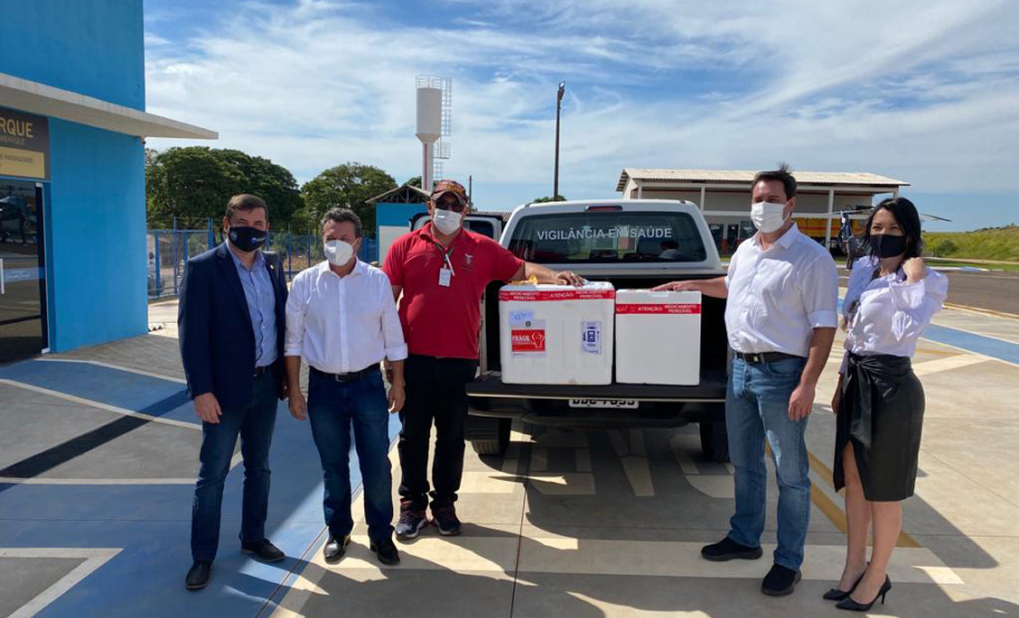 O governador Carlos Massa Ratinho Junior participou da recepção das vacinas em Umuarama, logo após o evento que confirmou o início das obras de modernização do Trevo Gauchão. Umuarama, 23/04/2021 - Foto: Divulgação