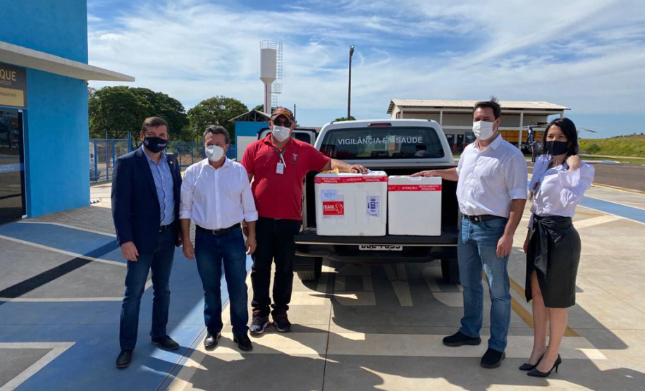 O governador Carlos Massa Ratinho Junior participou da recepção das vacinas em Umuarama, logo após o evento que confirmou o início das obras de modernização do Trevo Gauchão. Umuarama, 23/04/2021 - Foto: Divulgação