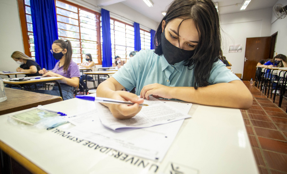 A Superintendência Geral de Ciência, Tecnologia e Ensino Superior (Seti), em parceria com a Comissão de Especialistas em Covid-19, Universidade Virtual do Paraná (UVPR) e as Universidades Estaduais realizam nos dias 4 e 5 de maio o evento on-line “Retorno seguro às aulas presenciais. É possível?”. - Foto: UEM