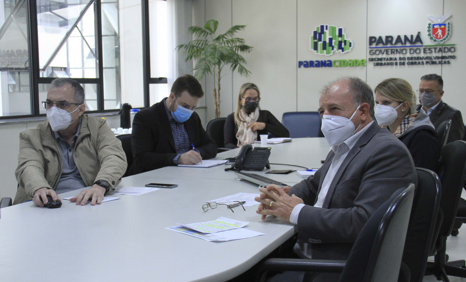 Videoconferências mostram trabalho da SEDU / Paranacidade a prefeitos dos 399 Municípios  -  Curitiba, 26/04/2021  -  Foto: Gustavo Pontes/SEDU
