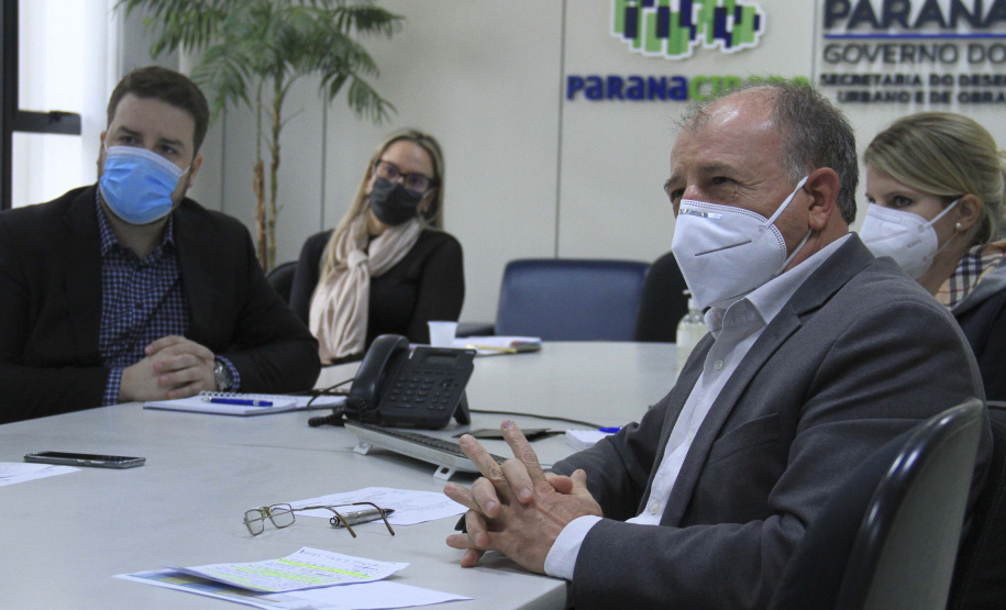 Videoconferências mostram trabalho da SEDU / Paranacidade a prefeitos dos 399 Municípios  -  Curitiba, 26/04/2021  -  Foto: Gustavo Pontes/SEDU