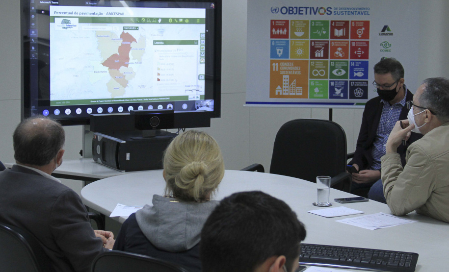 Videoconferências mostram trabalho da SEDU / Paranacidade a prefeitos dos 399 Municípios  -  Curitiba, 26/04/2021  -  Foto: Gustavo Pontes/SEDU