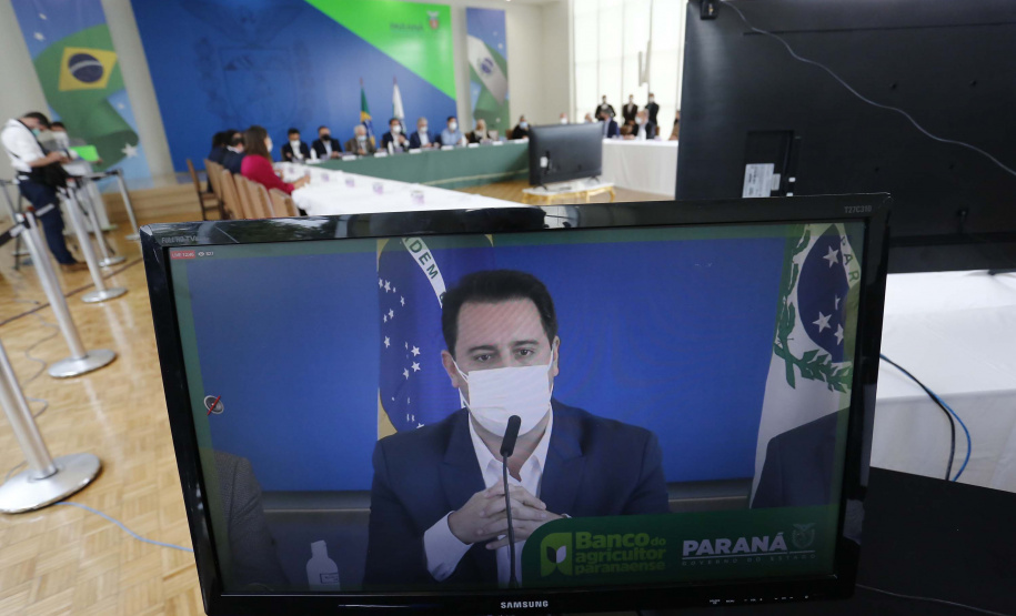 O agricultor paranaense passa a contar a partir desta terça-feira (27) com um programa de crédito exclusivo com juros subsidiados pelo Governo do Estado. A operação é garantida pelo Banco do Agricultor Paranaense, lançado pelo governador Carlos Massa Ratinho Junior no Palácio Iguaçu. O alcance é estimado em R$ 500 milhões.  Foto: Jonathan Campos/AEN