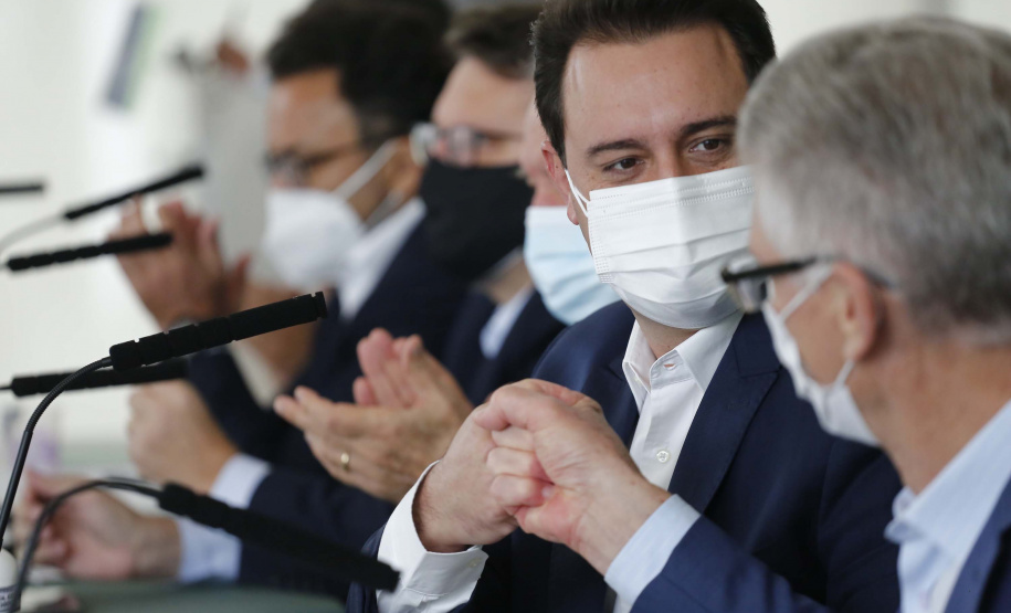 O agricultor paranaense passa a contar a partir desta terça-feira (27) com um programa de crédito exclusivo com juros subsidiados pelo Governo do Estado. A operação é garantida pelo Banco do Agricultor Paranaense, lançado pelo governador Carlos Massa Ratinho Junior no Palácio Iguaçu. O alcance é estimado em R$ 500 milhões. Foto: Jonathan Campos/AEN