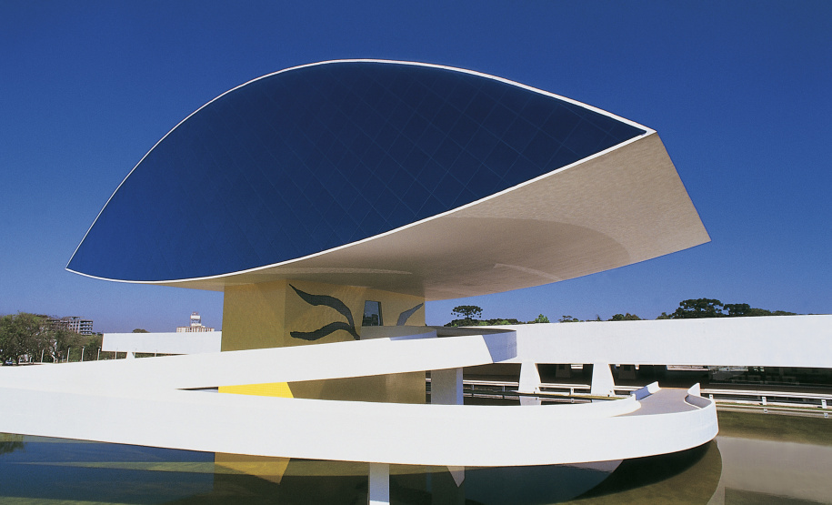 Museu Oscar Niemeyer - MON - Foto: Carlos Renato Fernandes