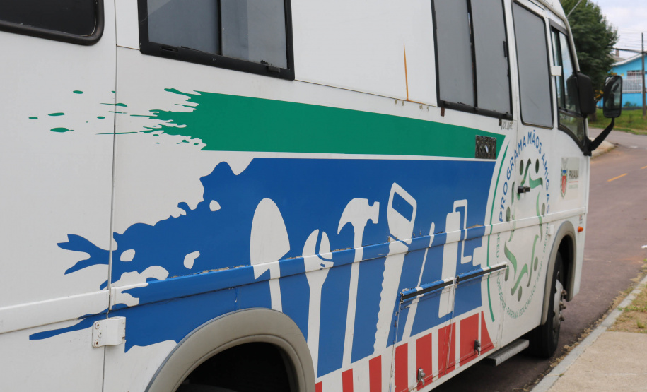 O Mãos Amigas, programa de ressocialização que utiliza a mão de obra de apenados para manutenção e conservação de prédios escolares, em 2020, atendeu 90 colégios de oito Núcleos Regionais de Educação pelo Paraná e contou com a participação de quase 100 apenados. A proposta é ampliar o atendimento para mais duas regionais em 2021: Cascavel e Umuarama.  -  Curitiba, 28/04/2021  -  Foto: Fundepar