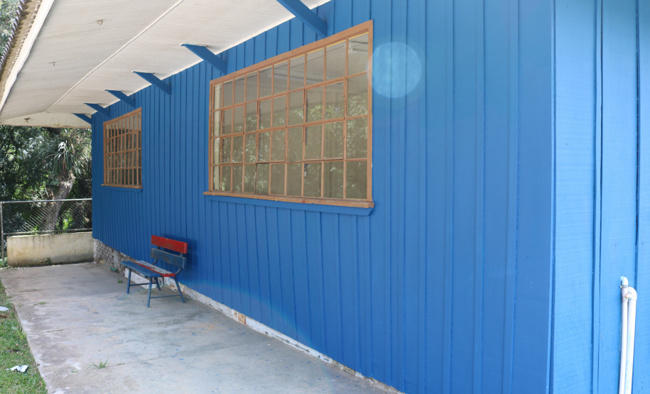 O Mãos Amigas, programa de ressocialização que utiliza a mão de obra de apenados para manutenção e conservação de prédios escolares, em 2020, atendeu 90 colégios de oito Núcleos Regionais de Educação pelo Paraná e contou com a participação de quase 100 apenados. A proposta é ampliar o atendimento para mais duas regionais em 2021: Cascavel e Umuarama.  -  Curitiba, 28/04/2021  -  Foto: Fundepar