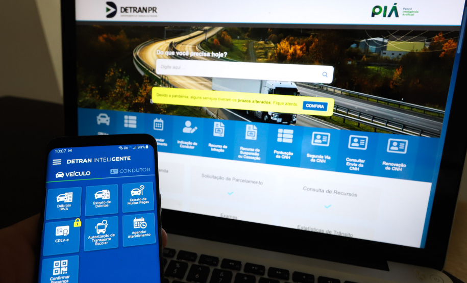 Detran tem aumento de 60% em atendimentos online no primeiro trimestre de 2021Quantidade de serviços prestados online vem aumentando comparado ao mesmo período do ano passado.Foto: Geraldo Bubniak/AEN